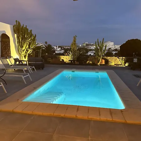 Patos Villa *